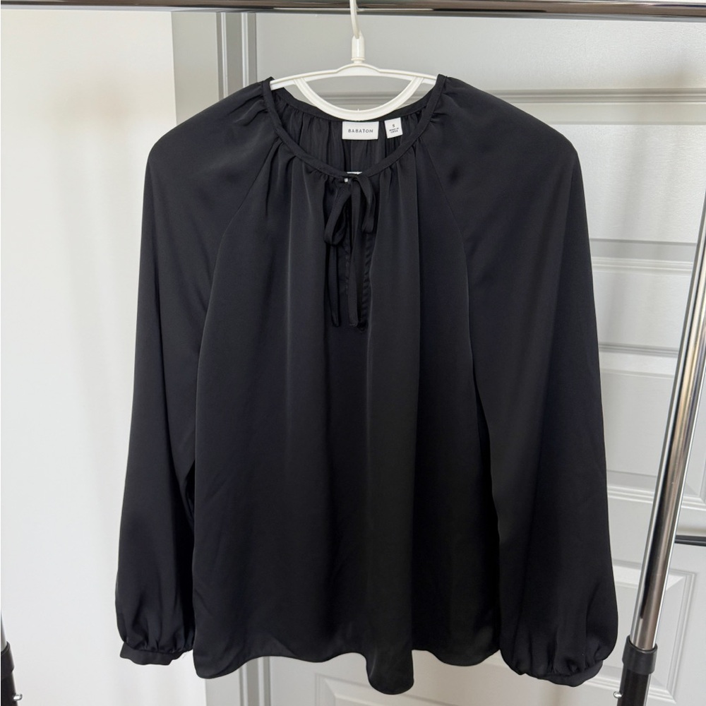 Aritzia Babaton Athens Women's Black Blouse